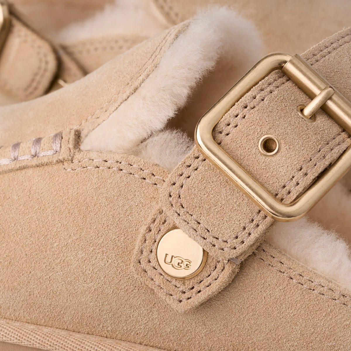 UGG Goldenstar Evelina Clog Sand Castle Damen