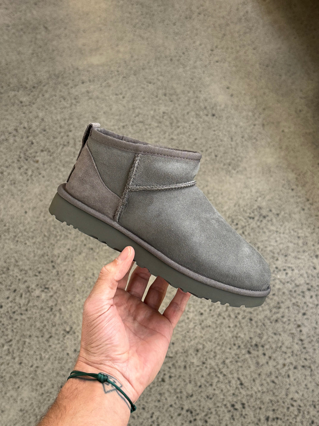 UGG Classic Ultra Mini Grau Damen