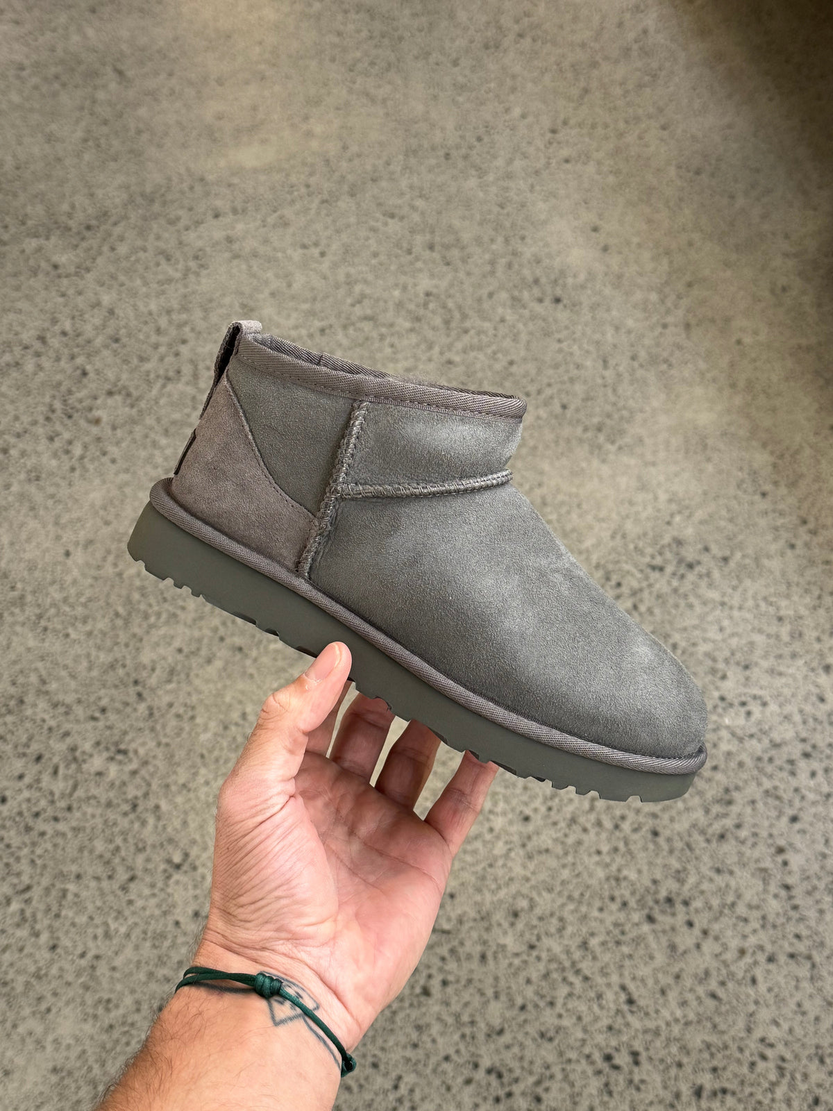 UGG Classic Ultra Mini Grau Damen