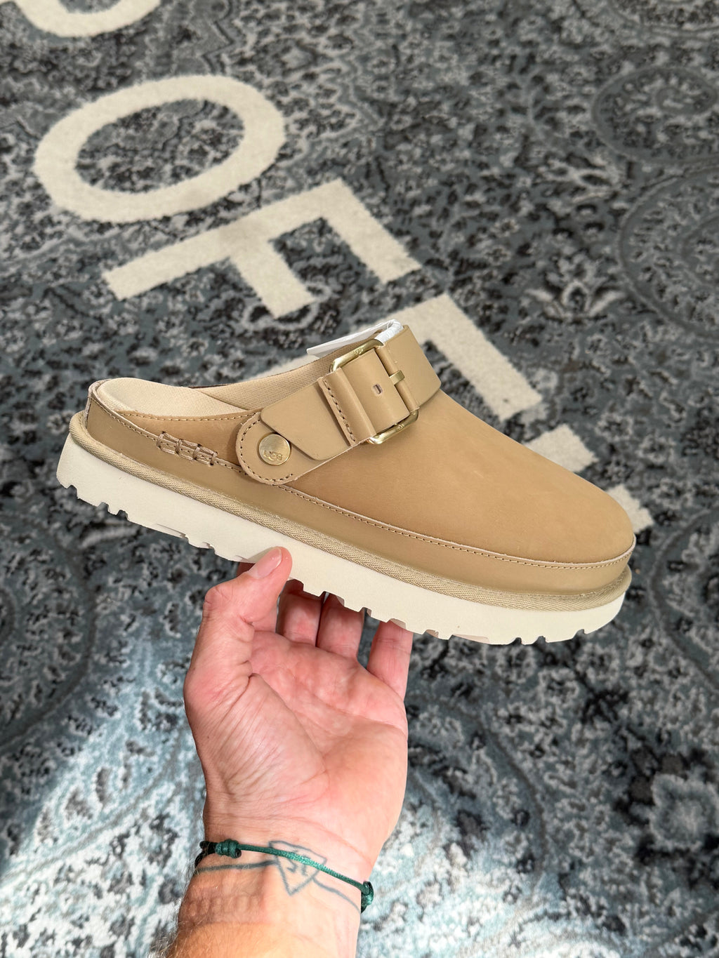 UGG Goldenstar Villa Clog Mustard Seed Damen