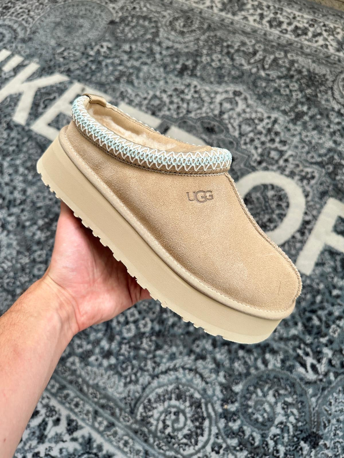 UGG Tazz II Sand Damen
