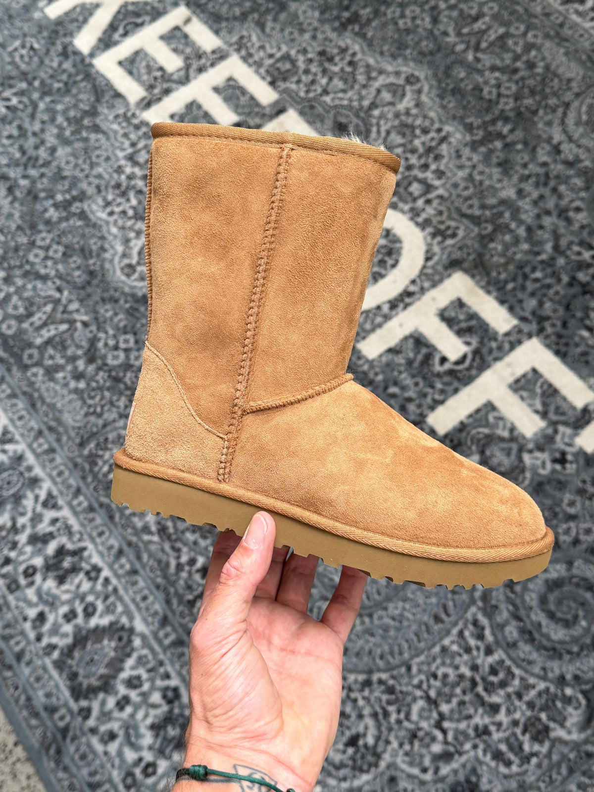 UGG Classic Short II Chestnut Damen