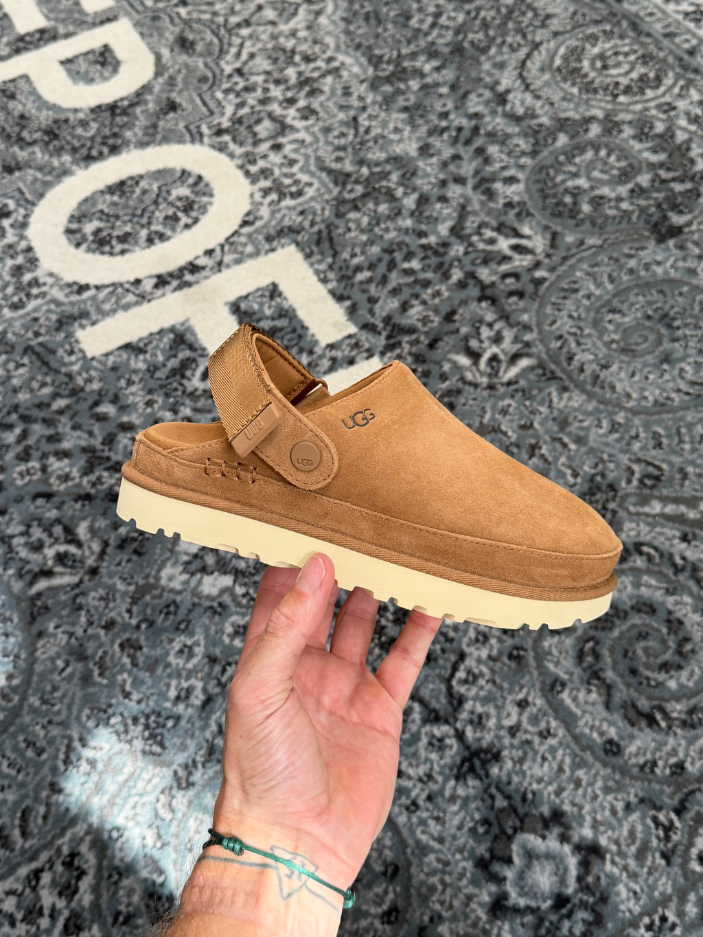 UGG Goldenstar Clog Chestnut Damen