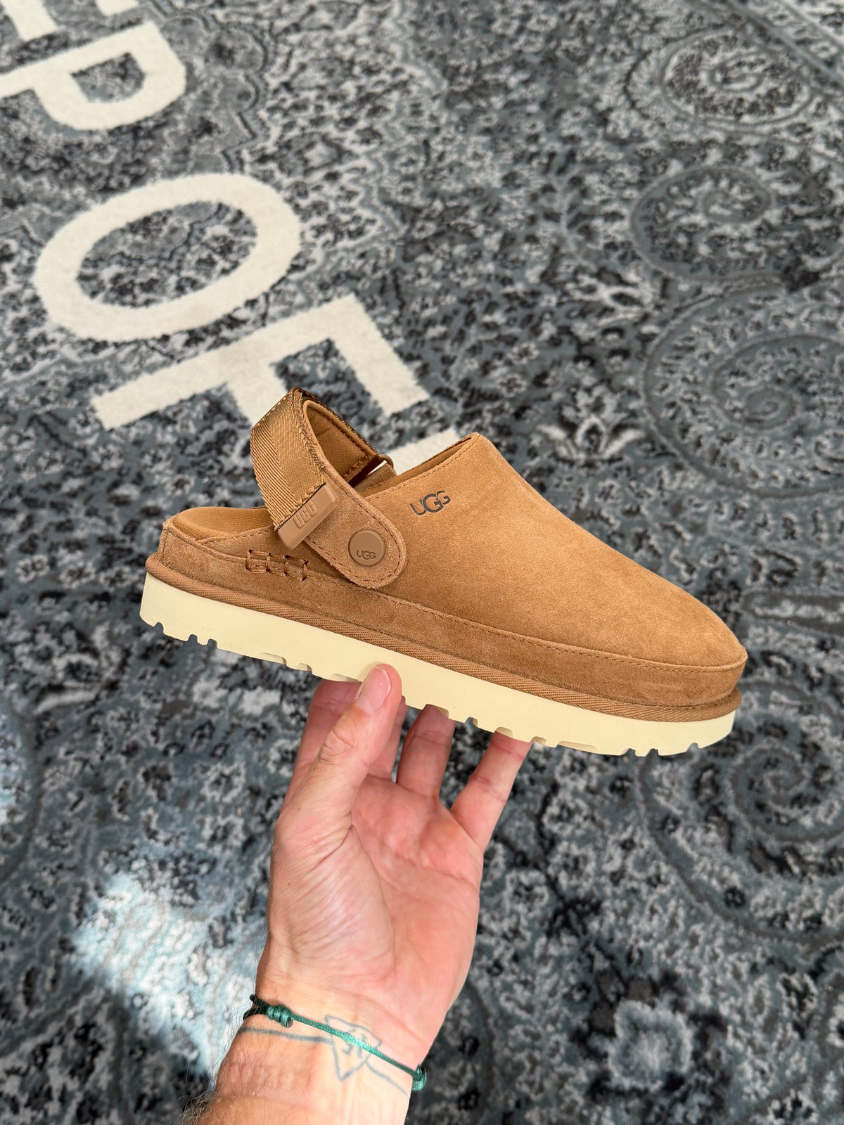 UGG Goldenstar Clog Chestnut Damen