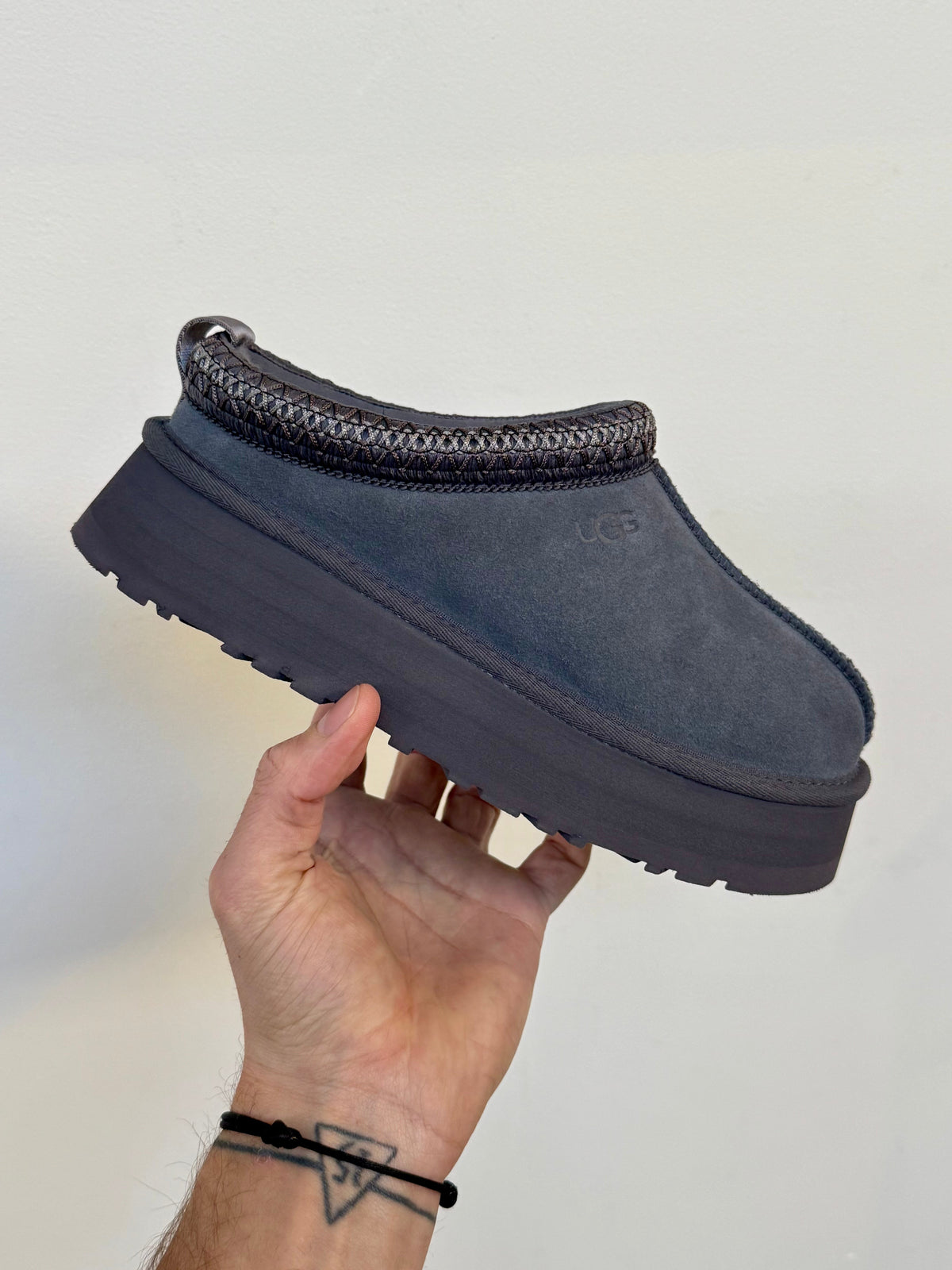 UGG Tazz II Obsidian Damen