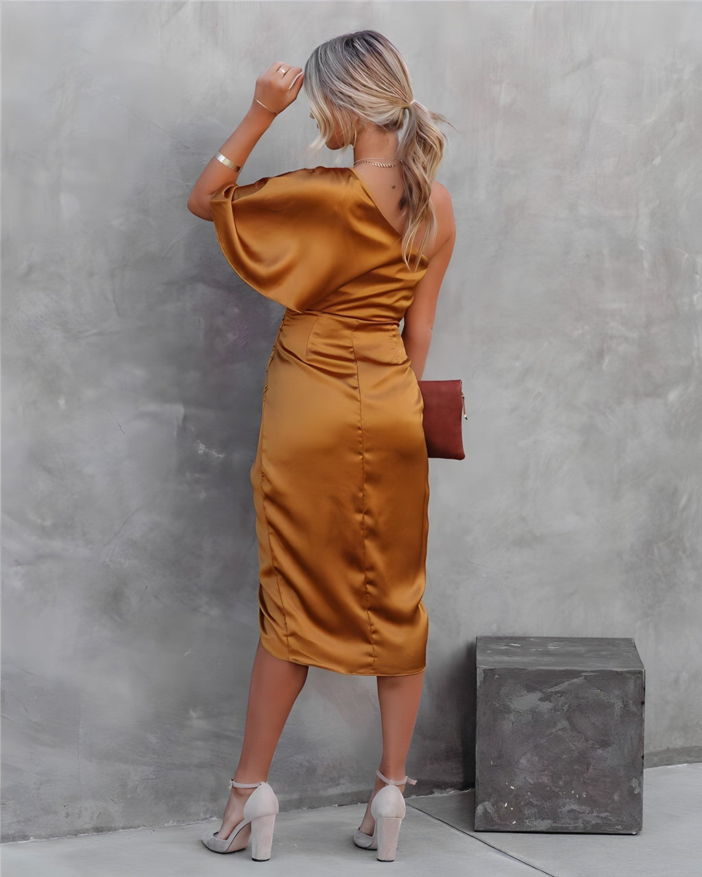 Marke One-Shoulder-Kleid Elegantes Design in verschiedenen Farben — Image 19