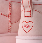 UGG Classic Ultra Mini Love '26 Damen
