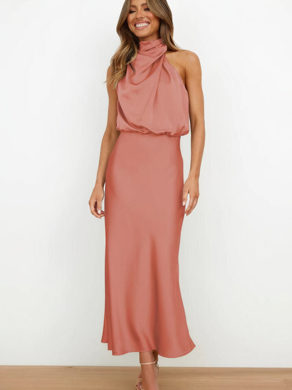 Elegantes Abendkleid in verschiedenen Farben — Image 4