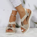 Elegante Damen Sandalen mit Keilabsatz in Beige, Schwarz, Blau und Braun — Main Image