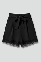 Elegante Damen Shorts in Schwarz — Main Image