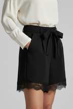 Elegante Damen Shorts in Schwarz — Image 6