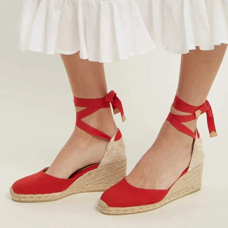 Espadrille Wedge Sandals in Beige, Rot und Marineblau — Image 2