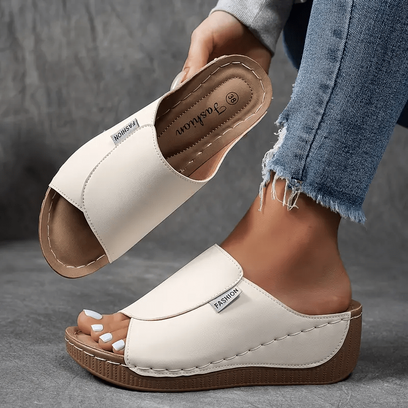 Fashion Damen Sandalen in Beige, Braun, Schwarz, Rot, Blau — Main Image