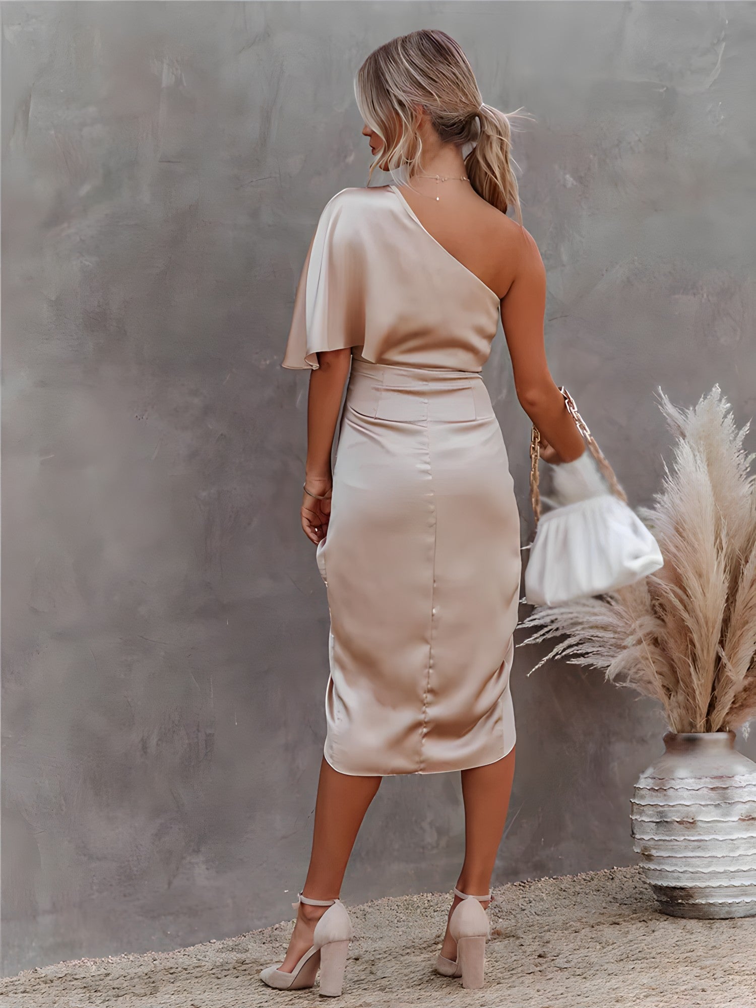 Marke One-Shoulder-Kleid Elegantes Design in verschiedenen Farben — Image 14