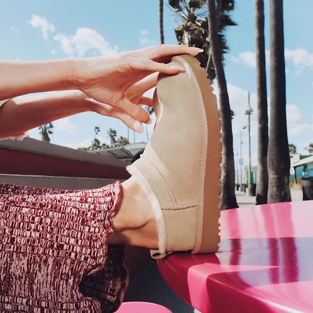 UGG Classic Micro Sand Damen