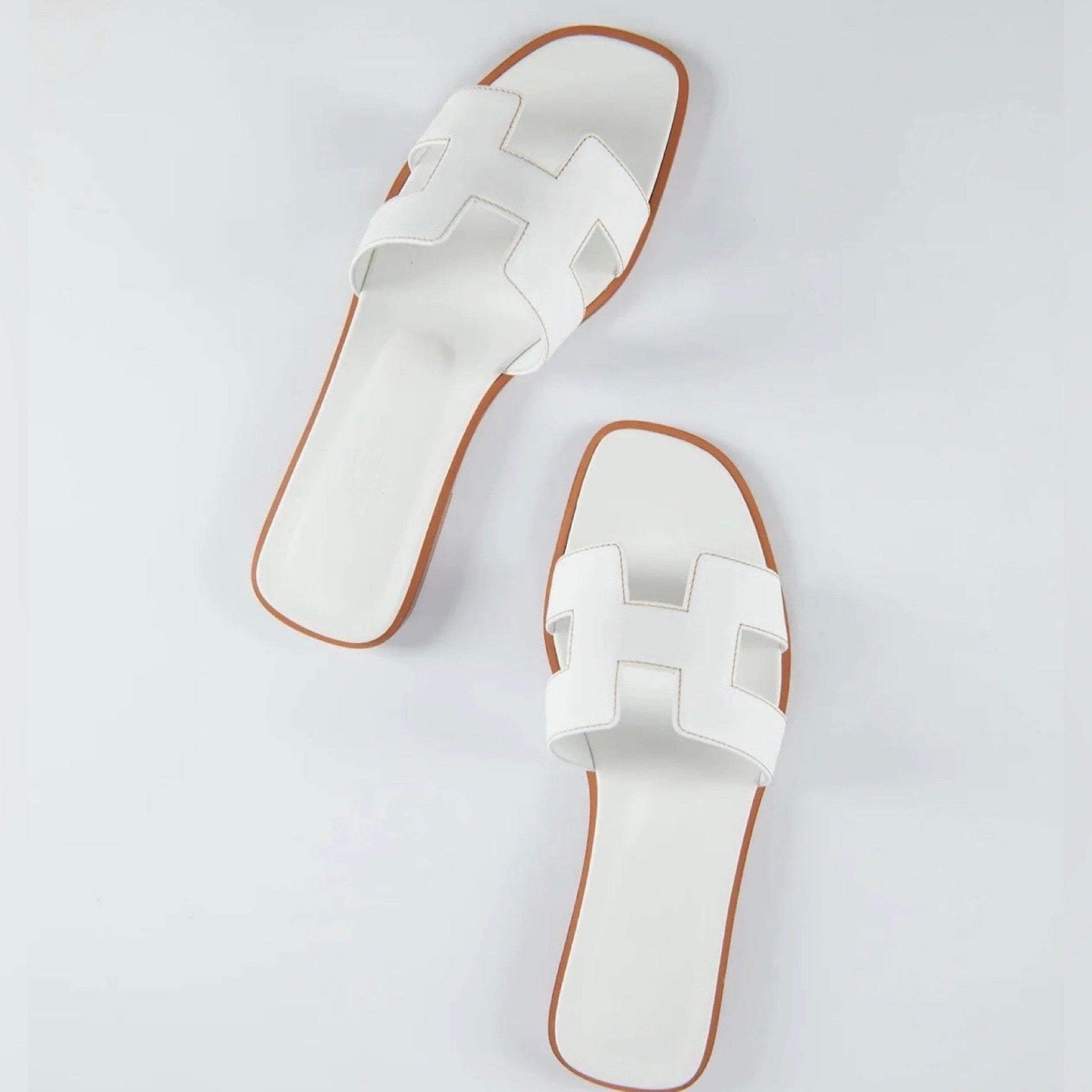 Lunara Sandalen in Schwarz — Image 13