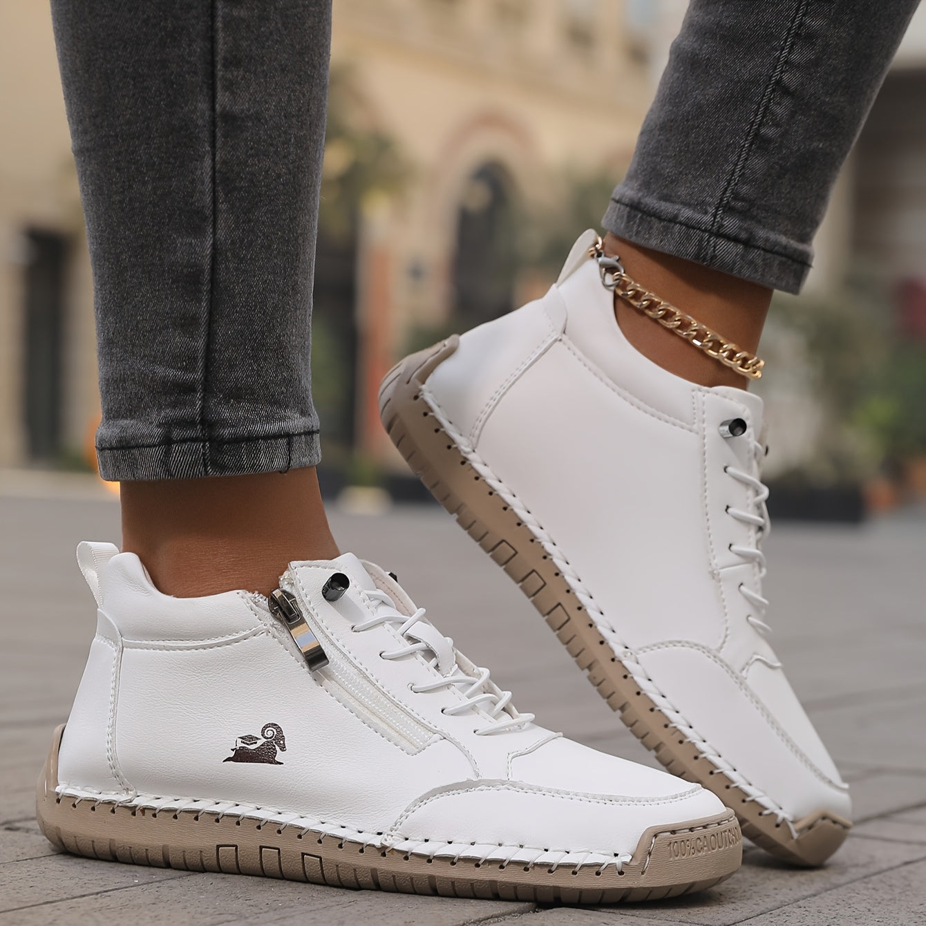 Lunara Sneaker in Lederoptik — Image 15