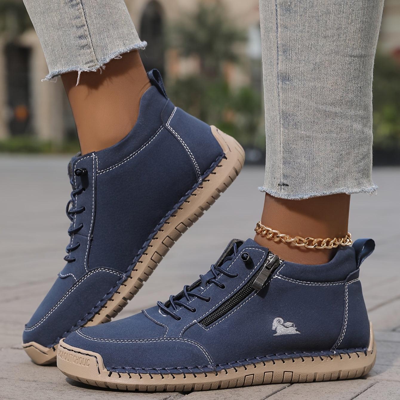 Lunara Sneaker in Lederoptik — Image 16