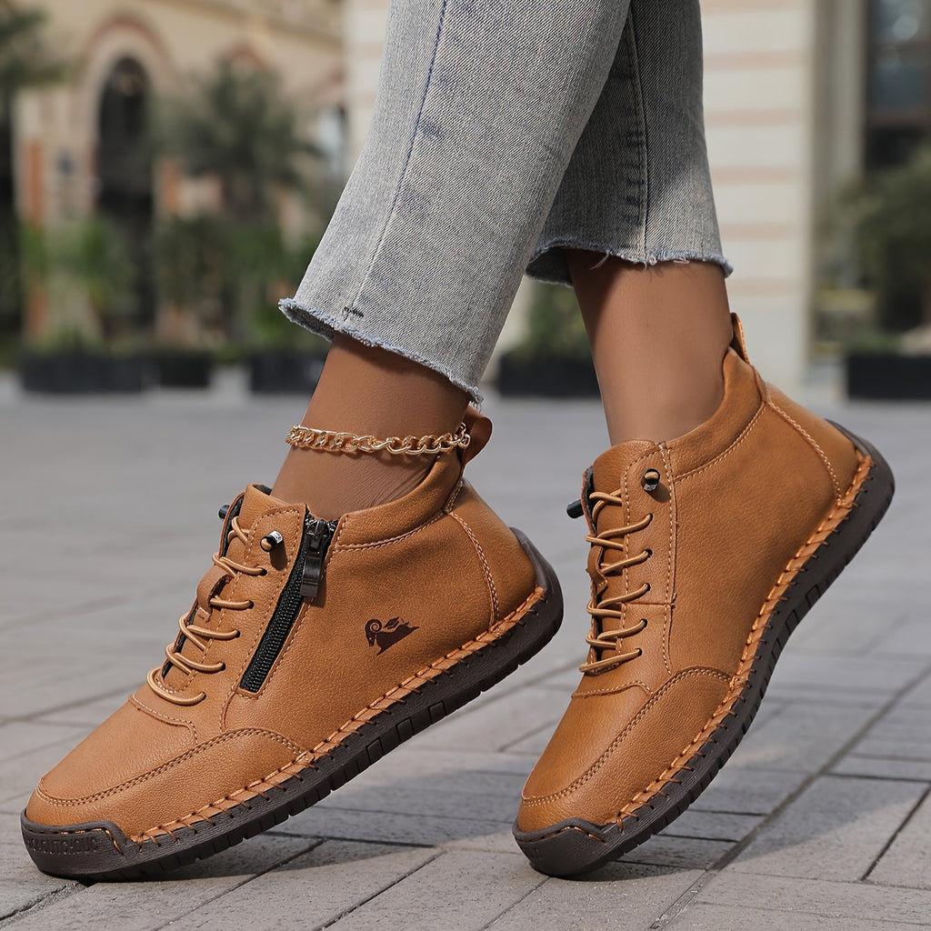 Lunara Sneaker in Lederoptik — Image 4