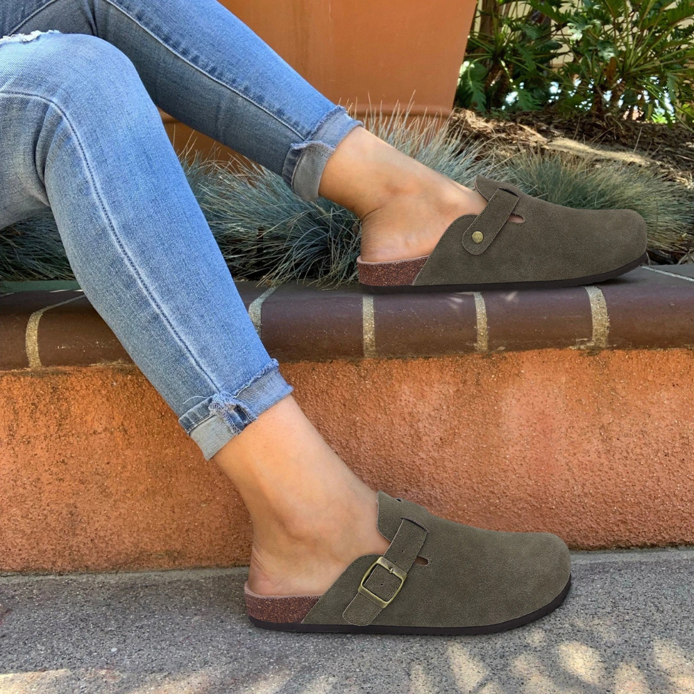 Marke Damen Clogs aus Wildleder in Beige — Image 6