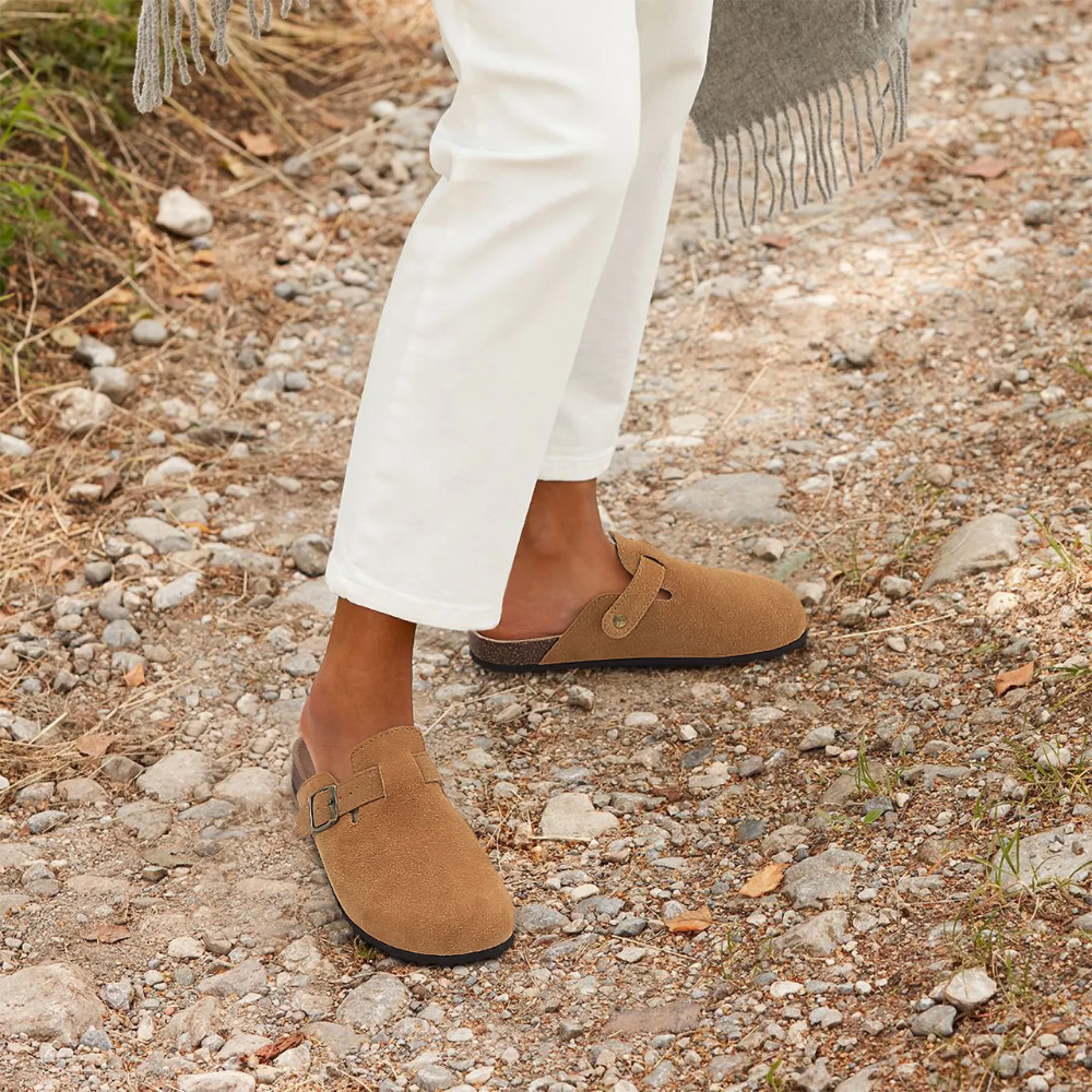 Marke Damen Clogs aus Wildleder in Beige — Image 8