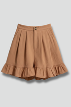 Marke Damen Shorts mit Rüschen Saum in Beige — Main Image