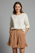 Marke Damen Shorts mit Rüschen Saum in Beige — Image 2