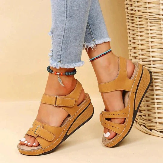 Marke Sandalen Damen in Schwarz, Beige, Rot, Braun — Image 6