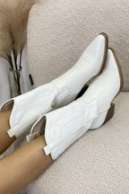 Marke Western Stiefel in Weiß, Schwarz, Silber, Rosa — Image 2