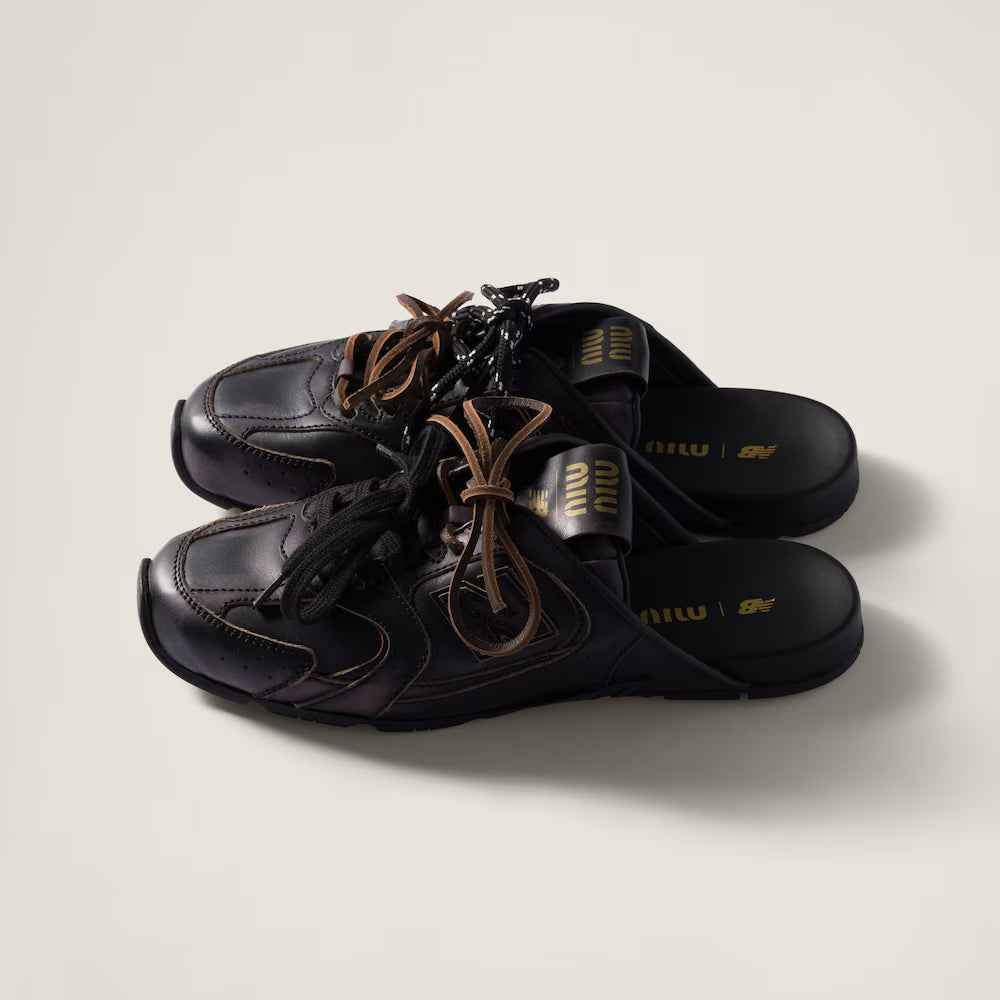 530 SL Mules aus gebleichtem Leder mit Gummisohle in Schwarz und Braun 3