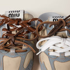 530 SL Mules aus gebleichtem Leder in Himmelblau Travertin Grau 4