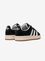 Adidas Campus 00s Sneakers in Schwarz, inspiriert vom Skate-Stil der 2000er Jahre. 3