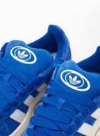 Adidas Campus 00s Sneakers in Semi Lucid Blau mit Wildleder-Obermaterial. 5