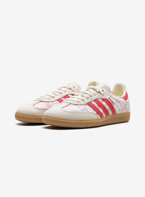 Adidas Samba OG Liberty London Sneaker in Creme und Pink mit floralem Design. 2