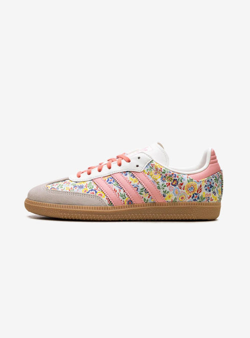 Adidas Samba OG Liberty London mit floralen Stickereien in Pink.
