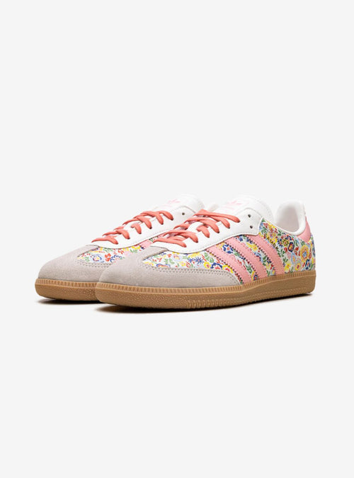 Adidas Samba OG Liberty London mit floralen Stickereien in Pink. 2