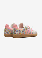Adidas Samba OG Liberty London mit floralen Stickereien in Pink. 3