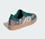 Adidas x Liberty London Sambae Sneakers in Kollektion Grün mit floralen Akzenten. 4