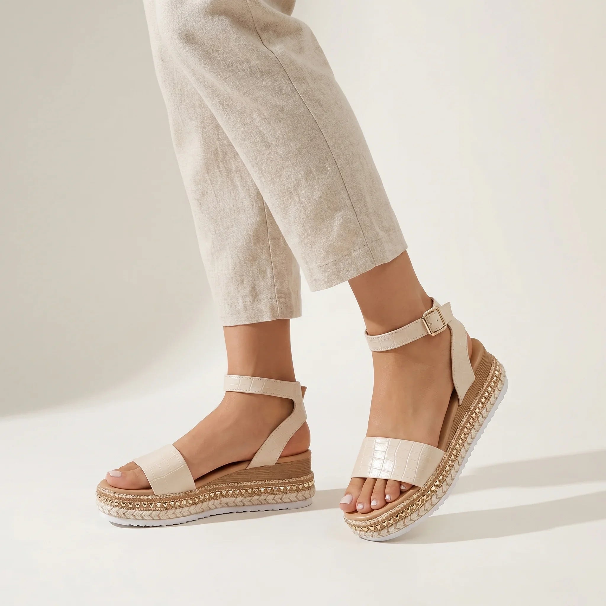 Arielle Plattform Sandalen für Frauen mit Knöchelriemen