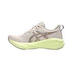 ASICS Damen Novablast 5 Laufsohlen in verschiedenen Farben. 15