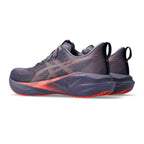 ASICS Damen Novablast 5 Laufsohlen in verschiedenen Farben. 30