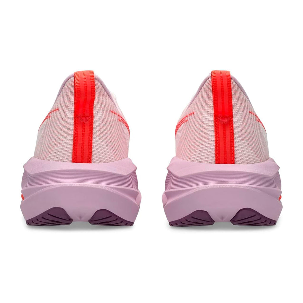 ASICS Damen Novablast 5 Laufsohlen in verschiedenen Farben. 34