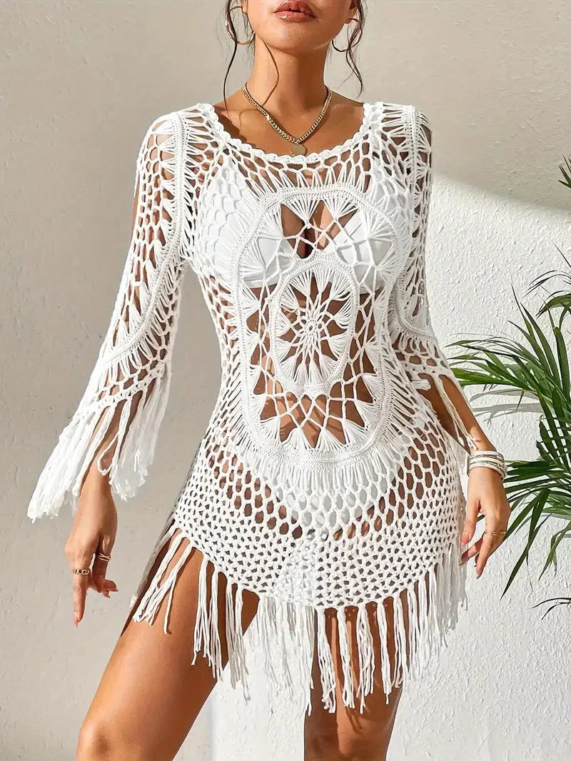 Häkelkleid Weiß, Boho Stil, Strandoutfit mit Fransen