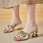 Damen Sandalen Gold mit Rosendetail 6