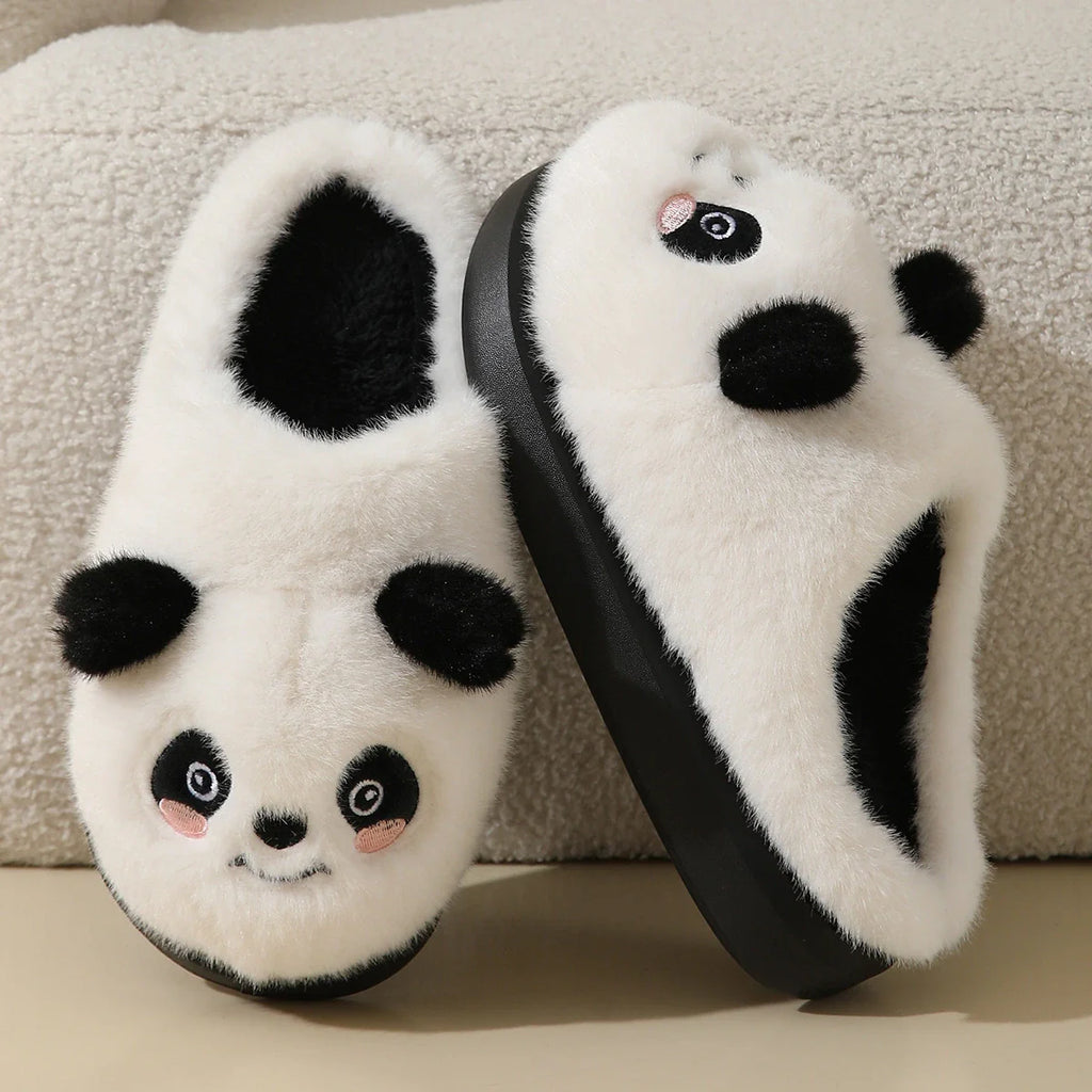 Plüsch Hausschuhe mit Panda Design in Weiß 2