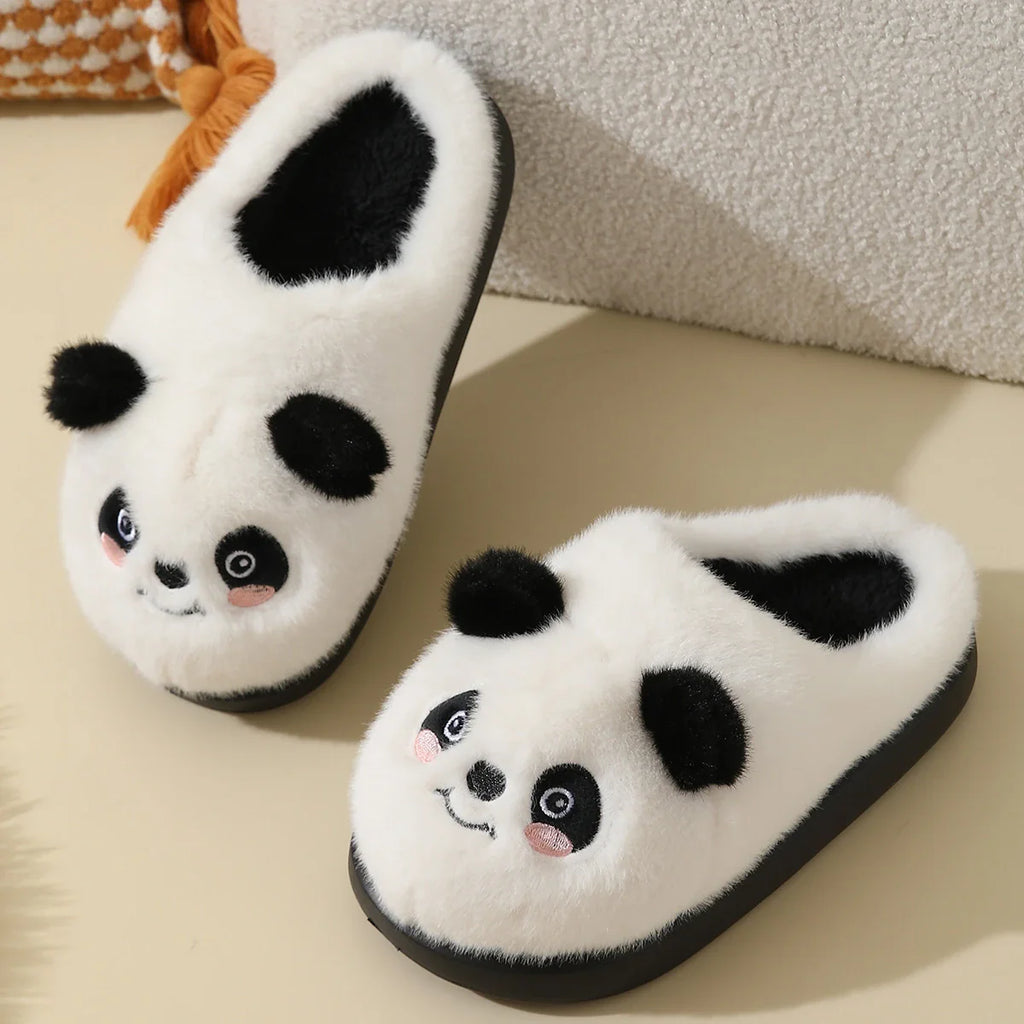 Plüsch Hausschuhe mit Panda Design in Weiß 5