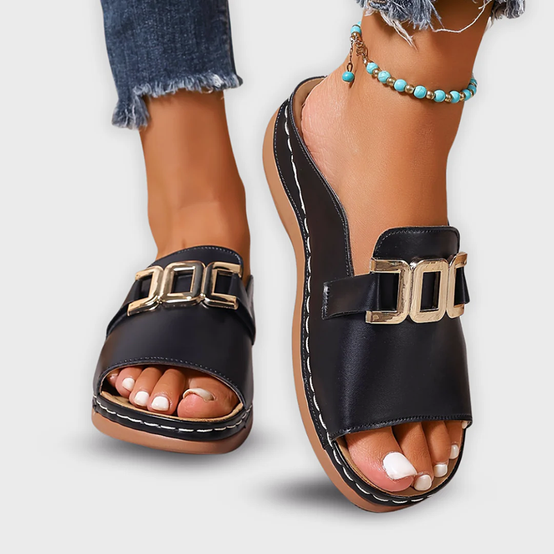 Rutschfeste Sandalen für Frauen mit eleganter Schnalle und Wedge-Sohle. 7