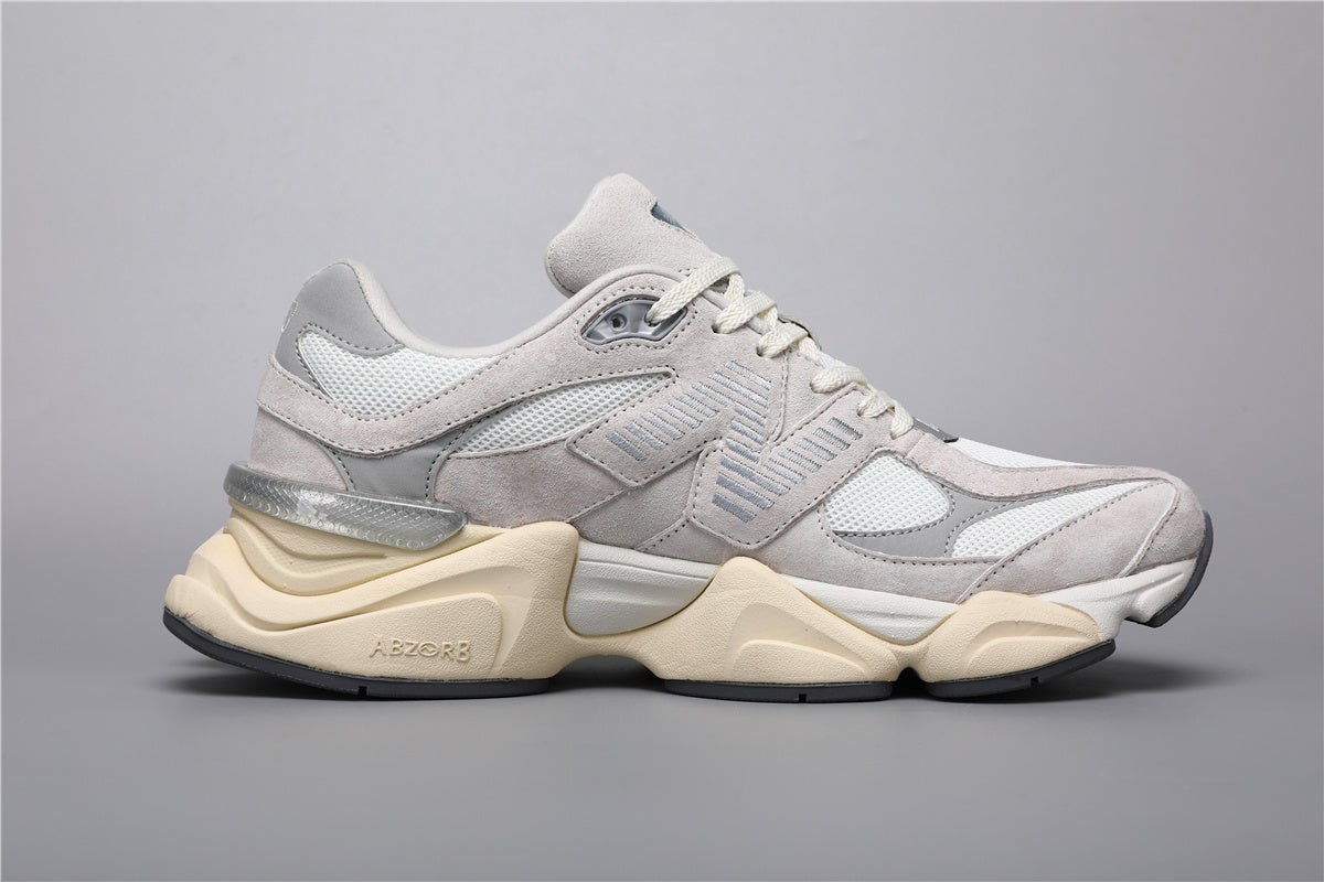 New Balance 9060-6 Grau Weiß Sneakers für jeden Tag.