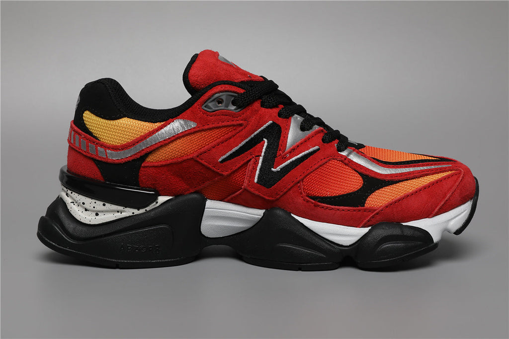 New Balance 9060 Rot Orange Sneakers für jeden Anlass.