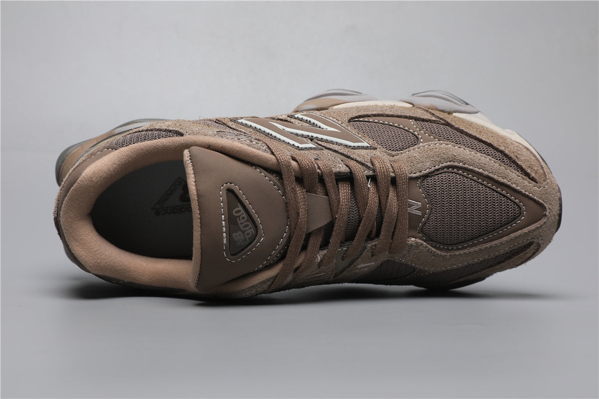 New Balance 9060 in Braun, bequeme Sneakers für jeden Anlass. 2